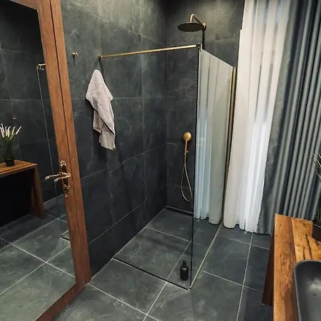 Apartment Individualliving3 Excellent Location Centre! !